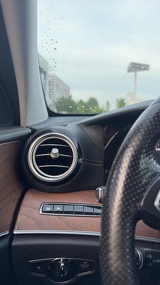 Mercedes-Benz E220 d 4 of 5