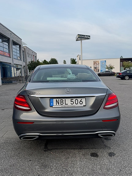 Mercedes-Benz E220 d 5 of 5