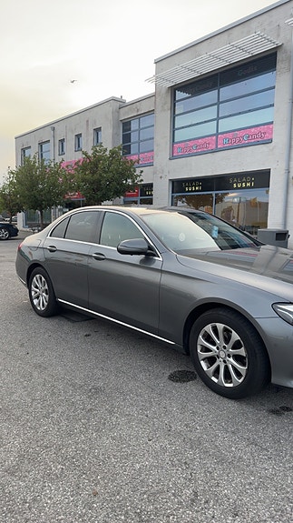 Mercedes-Benz E220 d 3 of 5