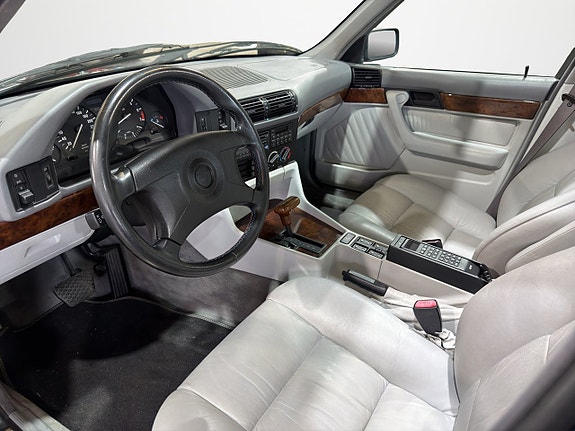 BMW 540i 18 of 24