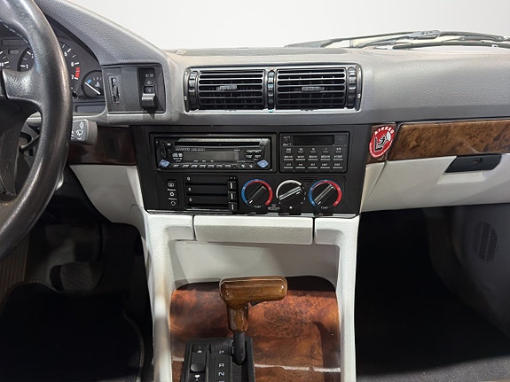 BMW 540i 14 of 24