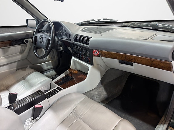 BMW 540i 20 of 24