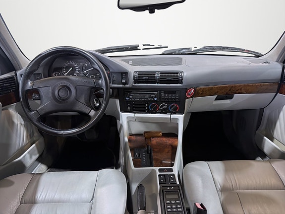 BMW 540i 13 of 24