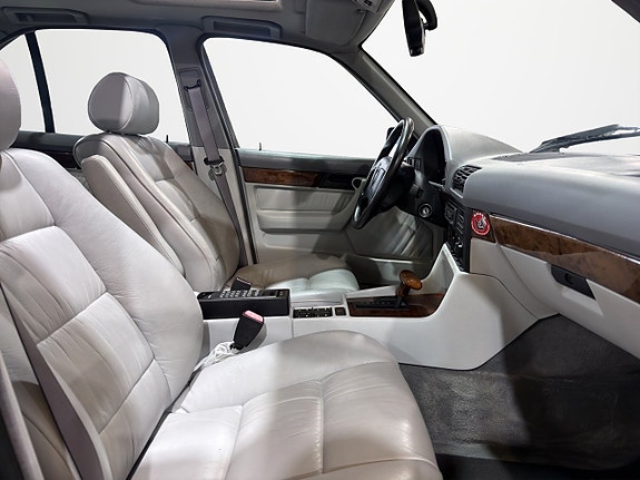 BMW 540i 17 of 24
