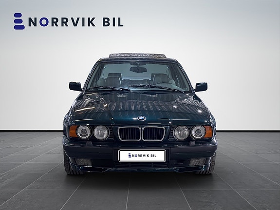 BMW 540i 2 of 5