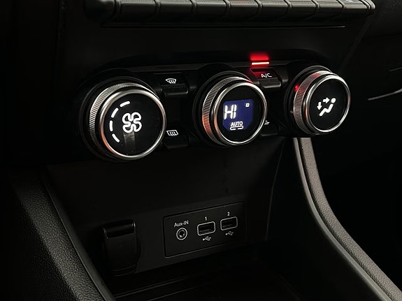 Renault Captur 12 of 21