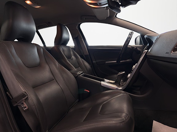 Volvo V60 12 of 24