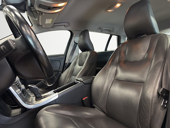 Volvo V60 10 of 24