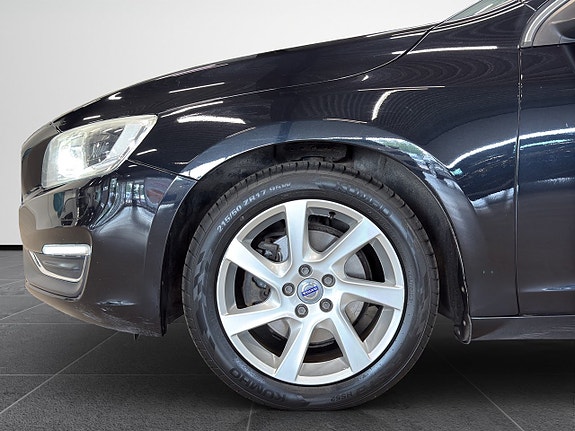 Volvo V60 9 of 24