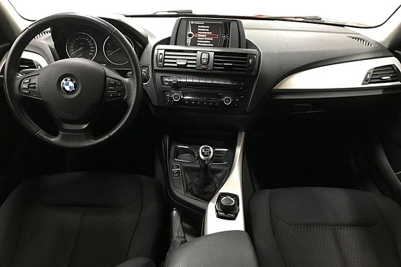 BMW 118d 12 of 25