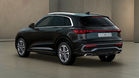 Audi Q5 2 of 5