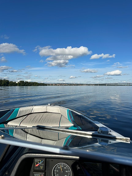 Bayliner 1950 bowrider v8 5 of 5