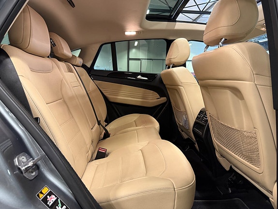 Mercedes-Benz GLE400 22 of 26