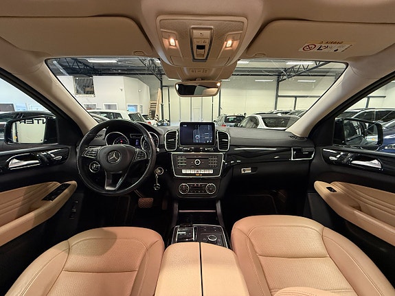 Mercedes-Benz GLE400 20 of 26