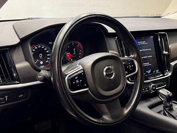 Volvo V90 Cross Country 9 of 19
