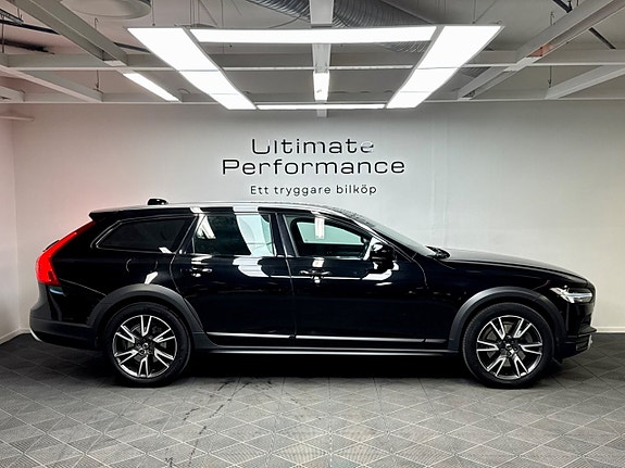 Volvo V90 Cross Country 4 of 5