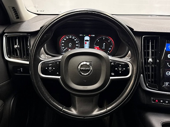 Volvo V90 Cross Country 15 of 19
