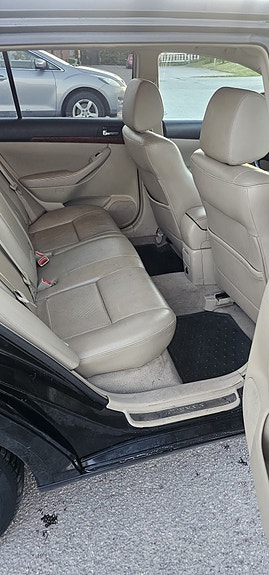 Toyota Avensis 4 of 5