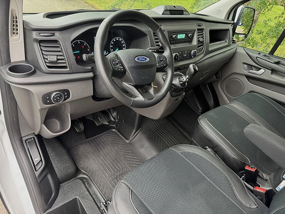 Ford Transit Custom 13 of 18