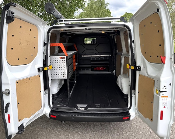 Ford Transit Custom 8 of 18