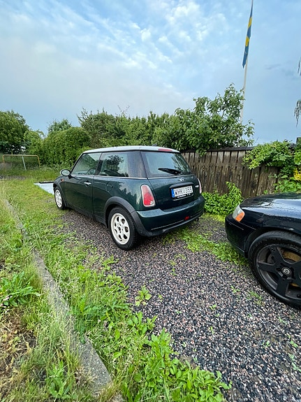 MINI Cooper 3 of 5