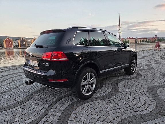 Volkswagen Touareg 3 of 5