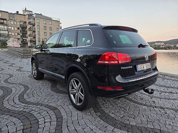 Volkswagen Touareg 4 of 5