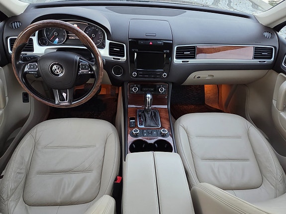 Volkswagen Touareg 8 of 11