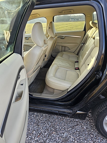Volvo V70 6 of 6