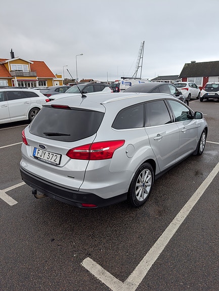 Ford Focus 2 of 5