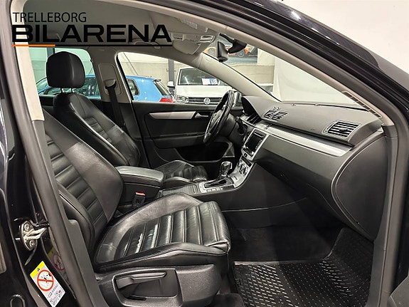 Volkswagen Passat Alltrack 13 of 23