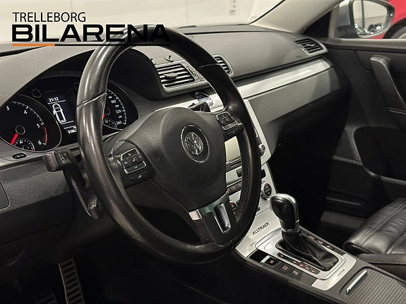 Volkswagen Passat Alltrack 9 of 23