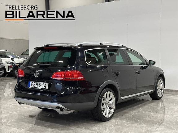 Volkswagen Passat Alltrack 8 of 23