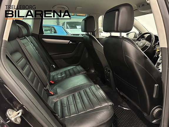 Volkswagen Passat Alltrack 20 of 23