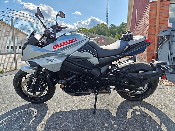Suzuki GSX-S1000S Katana 6 of 9