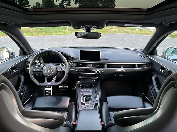 Audi RS4 17 of 22