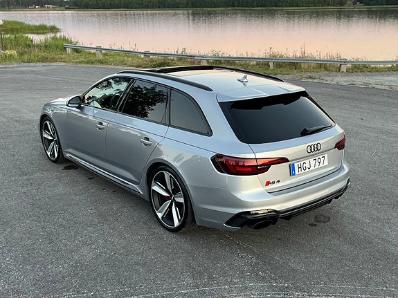 Audi RS4 9 of 22