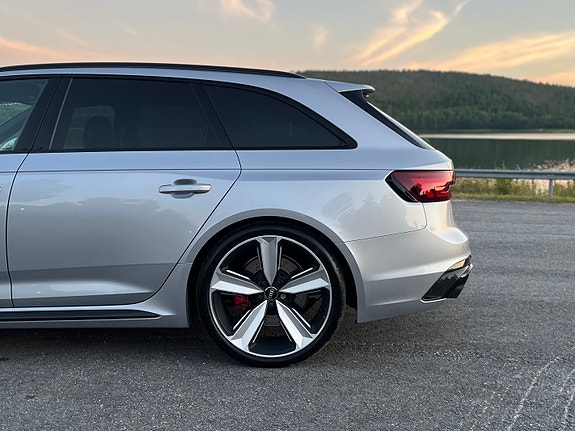 Audi RS4 10 of 22