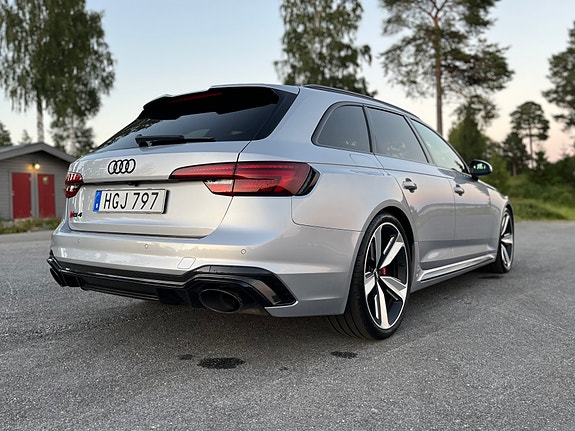 Audi RS4 6 of 22