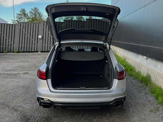 Audi RS4 15 of 22