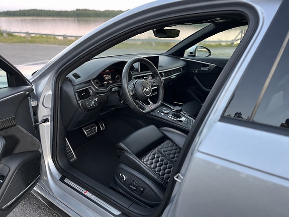 Audi RS4 18 of 22