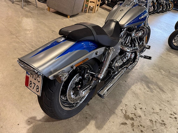 Harley-Davidson FXDFSE Fat Bob CVO 13 of 14