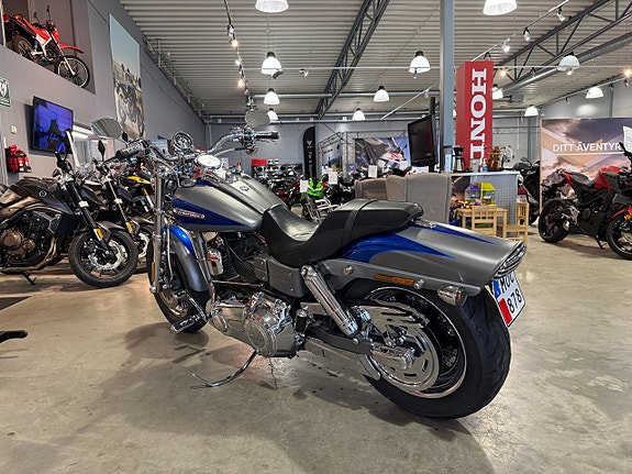 Harley-Davidson FXDFSE Fat Bob CVO 4 of 5