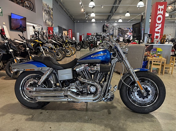 Harley-Davidson FXDFSE Fat Bob CVO 2 of 5