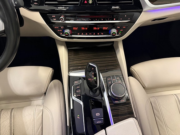 BMW 520d 25 of 30