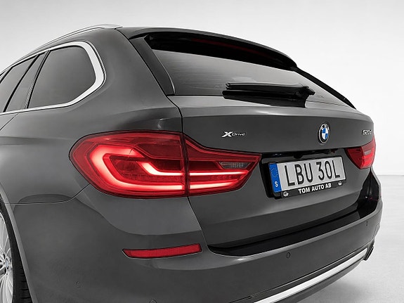 BMW 520d 4 of 5
