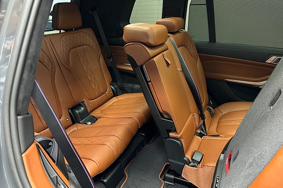 BMW X7 16 of 19