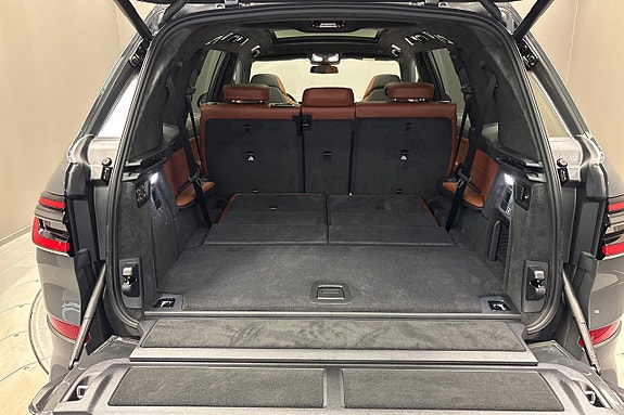 BMW X7 18 of 19