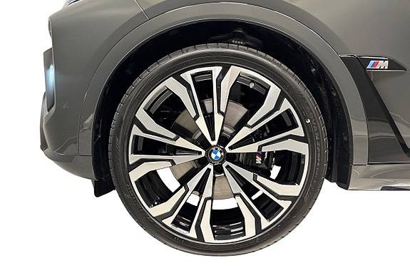 BMW X7 19 of 19