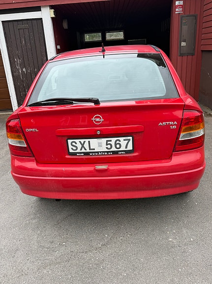 Opel Astra 2 of 5